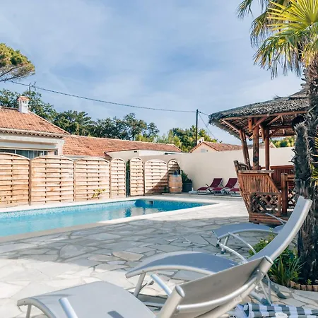 Holiday home Reve D'azur En Bord De A La Nartelle Avec Piscine Dans La Residence, Terrasse, Bbq, 2 2 Sdb De 35m2 Draps Inclus