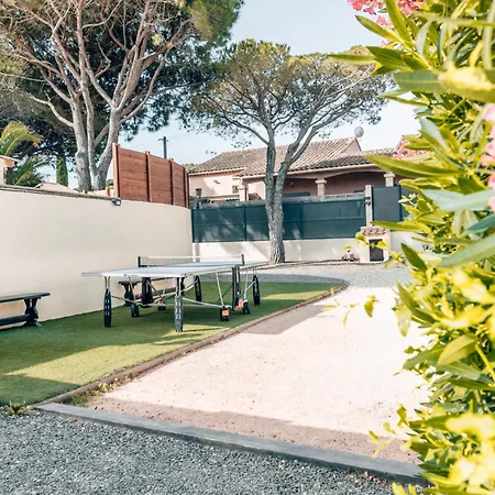 Reve D'azur En Bord De A La Nartelle Avec Piscine Dans La Residence, Terrasse, Bbq, 2 2 Sdb De 35m2 Draps Inclus Holiday home *