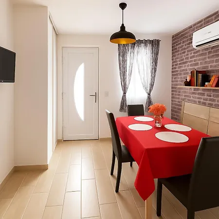 Reve D'azur En Bord De A La Nartelle Avec Piscine Dans La Residence, Terrasse, Bbq, 2 2 Sdb De 35m2 Draps Inclus *