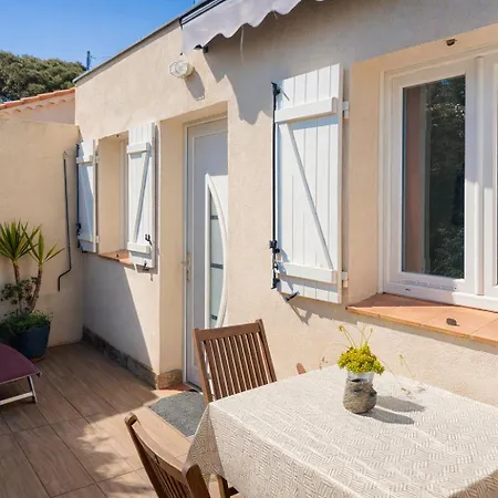 T3 De 35m2 - De La Nartelle A 200m- Piscine Partagee -parking - Bbq - 2 2 Salle De Bains Pour Un Sejour Calme & Detente A Quelques Pas De La Plage- Check-in 15h A 20h Maximum- Propriete Le Reve D'azur Maxime Holiday home *